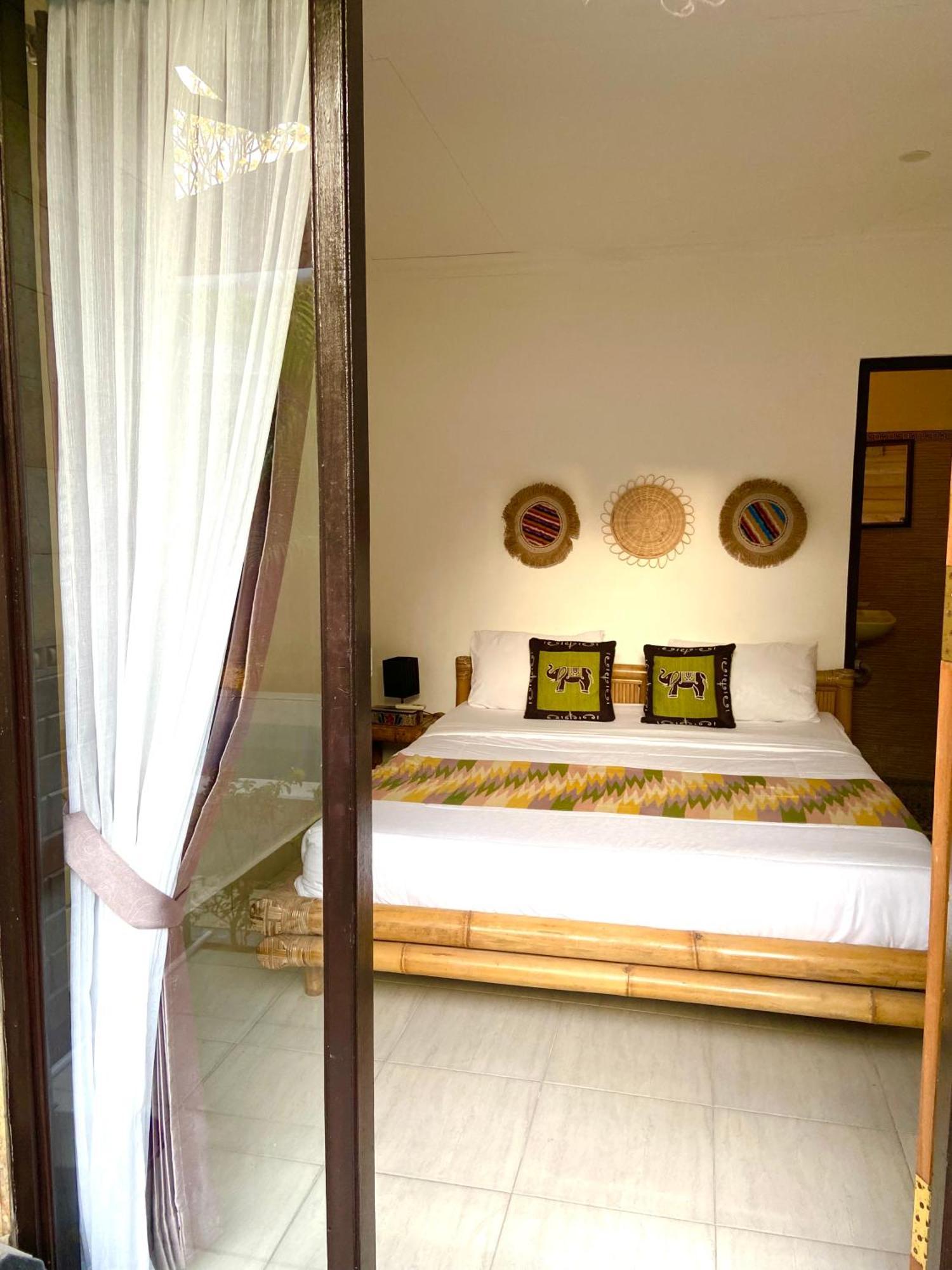 Tropical Garden Inn Batununggul Eksteriør billede
